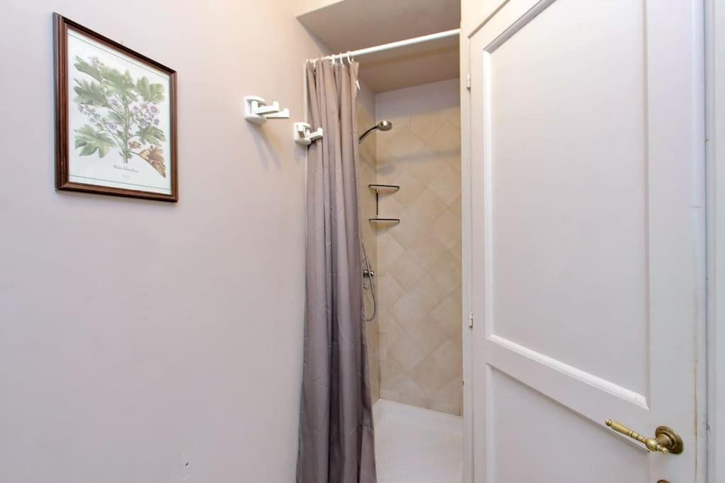 Navona Elegant Two Bedroom Apartment Rome Buitenkant foto